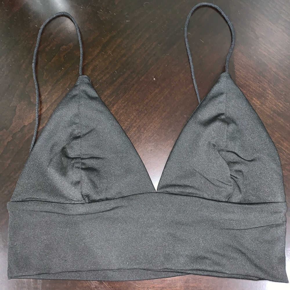 Black bralette🌟